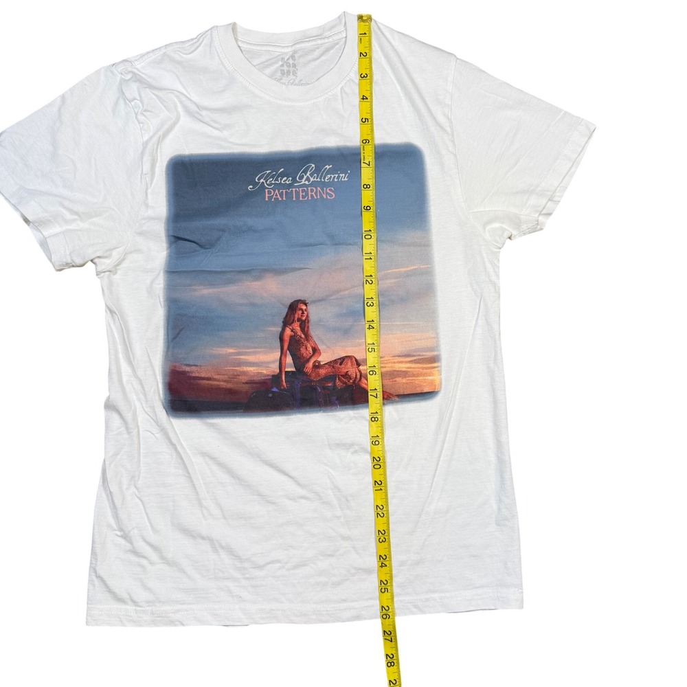 Kelsea Ballerini Patterns Album & Love a Cowboy Graphic T Shirt Bundle Woman's M - Picture 14 of 16